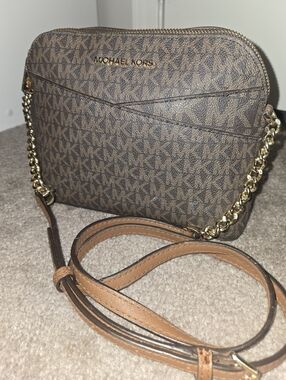 Michael Kors Crossbody